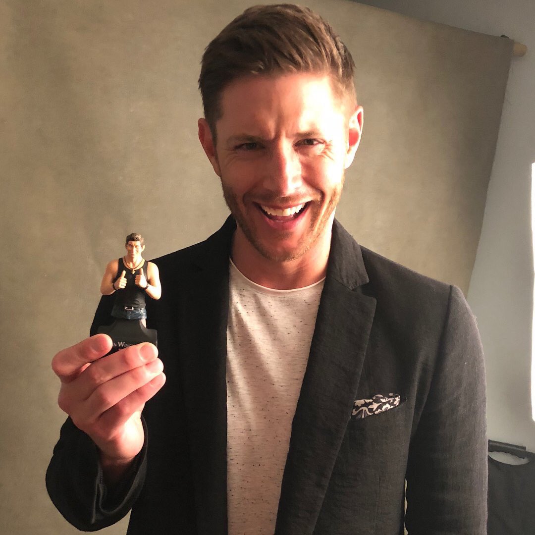 thinkerackles's tweet photo. dean's biggest fan https://t.co/XbDbS1XnPU