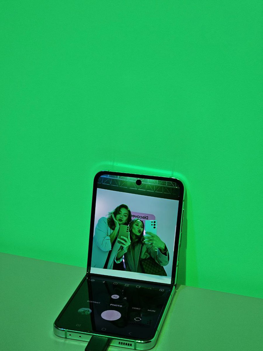 BRB taking a bajillion selfies on my new #GalaxyFlip5 🤣 Seriously love the hands free feature because my phone literally folds into a tripod. Who’s ready to #JoinTheFlipside?