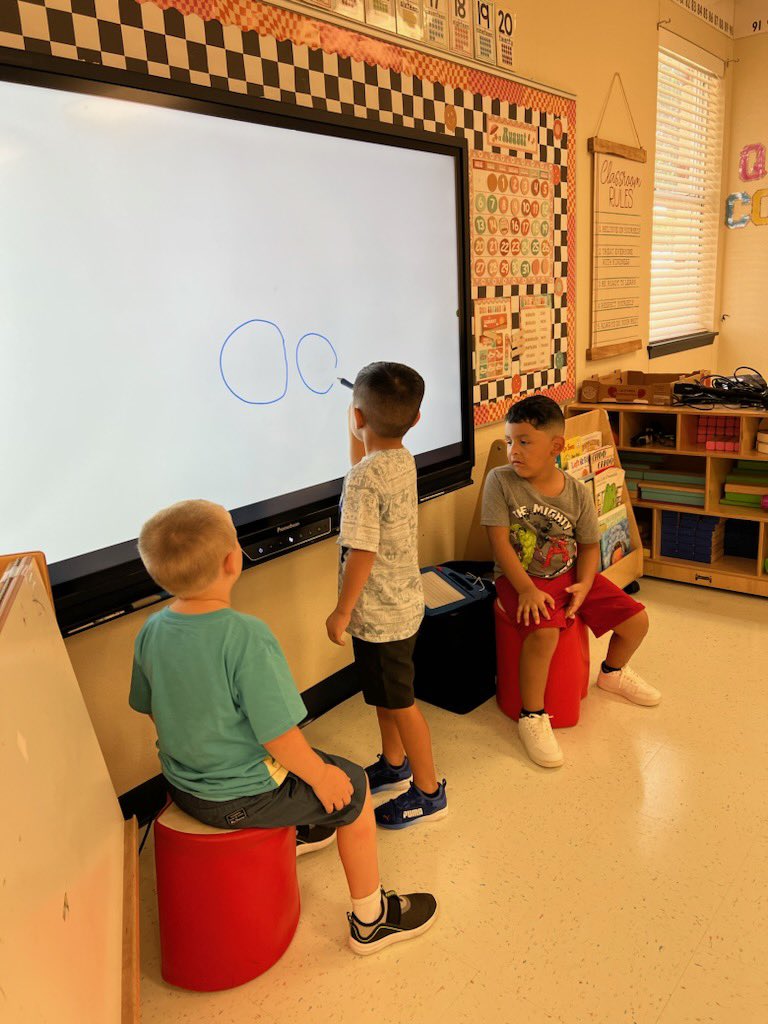 Who wants to stand alone in front of a class and potentially be nervous?? Not me! 

Thanks to <a href="/IHeartCKH/">Capturing Kids' Hearts</a>, our staff is implementing support chairs!! And they are a big deal, y’all! Here you see students supporting one another in classrooms! 

Great job, GE staff!