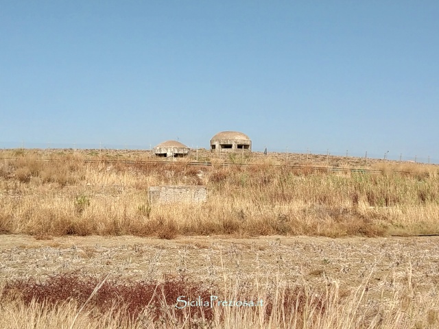 SiciliaPreziosa's tweet image. Che cosa sono le #Casematte, cosa rappresentano e dove si trovano in #Sicilia...siciliapreziosa.it/curiosita/che-…

#Storia #curiosity #sicily #memoria #leggere #sapere #Territorio #Guerra