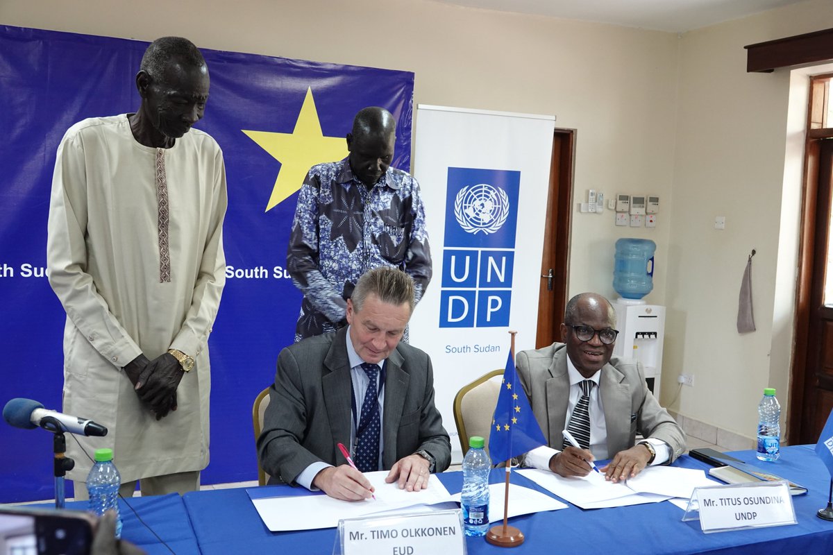 undpsouthsudan's tweet photo. EU signs an agreement of 3million Euros with UNDP towards supporting an enabling environment for elections in South Sudan. In 🤝 with UNMISS, UNESCO &amp; UN Women the project will strengthen national institutions to support a credible, peaceful &amp; inclusive #Elections2024. https://t.co/d8wqeQOcP0