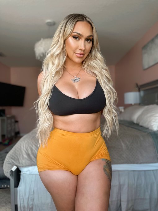 Moanin freakz 😋 say it back https://t.co/KykmV6Ss0b<a href="/tag/mvsales"class="tags"><span>#mvsales</span></a>