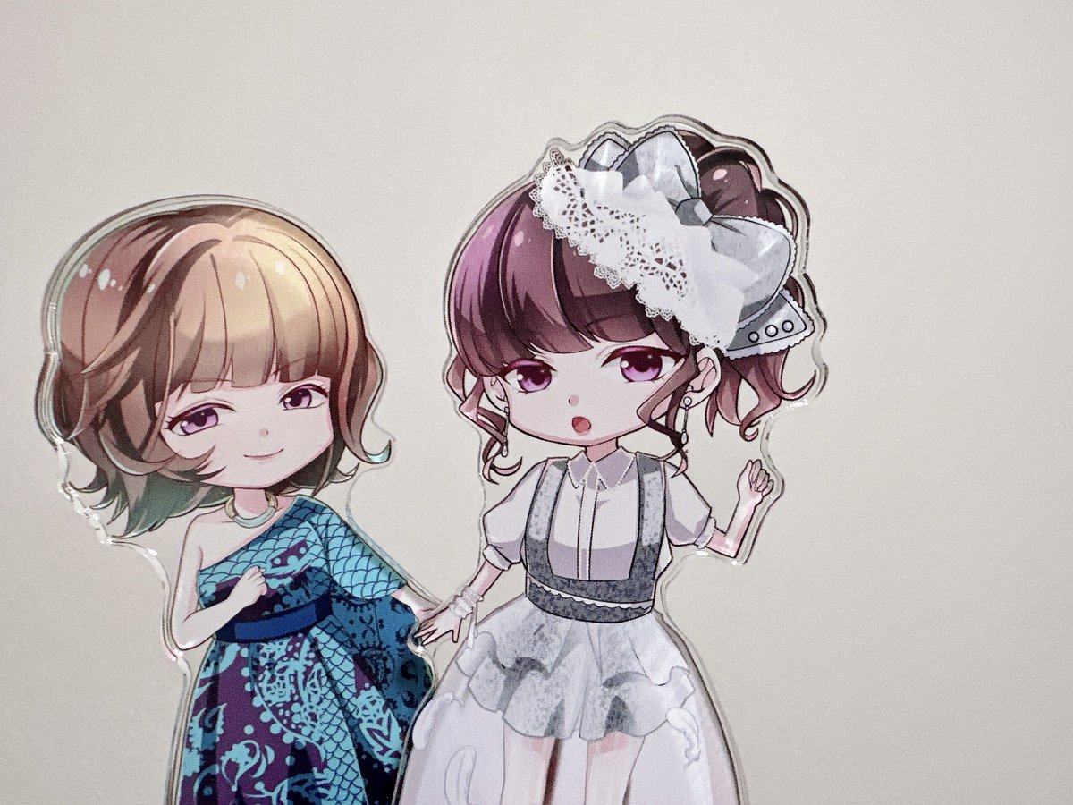 aoieurope_'s tweet photo. ゆりななが手繋いでるみたく見えません？🐬🎀 https://t.co/pF2PivpRwy