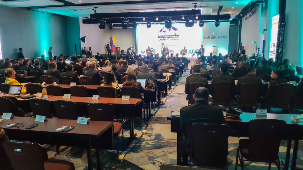 DIJINPolicia's tweet photo. #AEstaHora damos inicio al Primer Congreso Internacional Lucha Contra la Corrupción y Recuperación de sus Activos, con el fin de intercambiar conocimientos con entes nacionales e internacionales sobre este flagelo. 

#DiosYPatria https://t.co/pIQHQrirxT