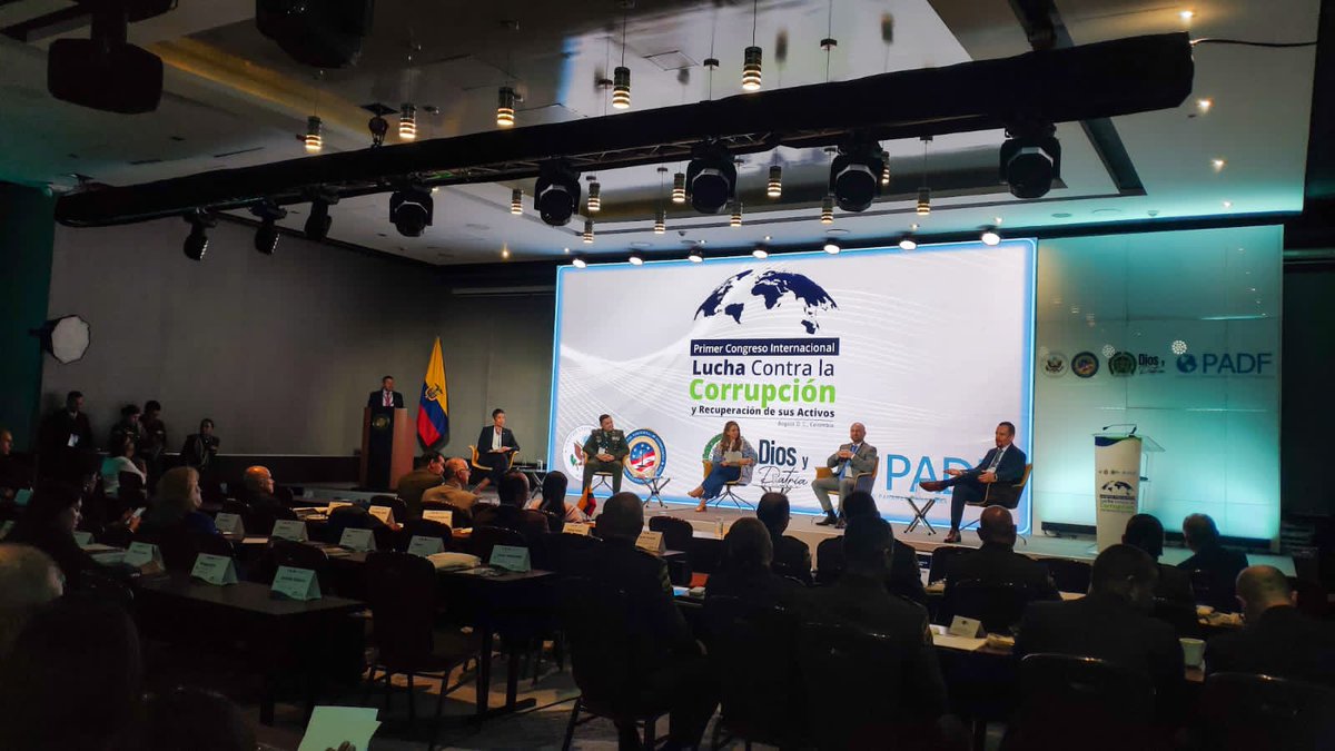 DIJINPolicia's tweet photo. #AEstaHora damos inicio al Primer Congreso Internacional Lucha Contra la Corrupción y Recuperación de sus Activos, con el fin de intercambiar conocimientos con entes nacionales e internacionales sobre este flagelo. 

#DiosYPatria https://t.co/pIQHQrirxT