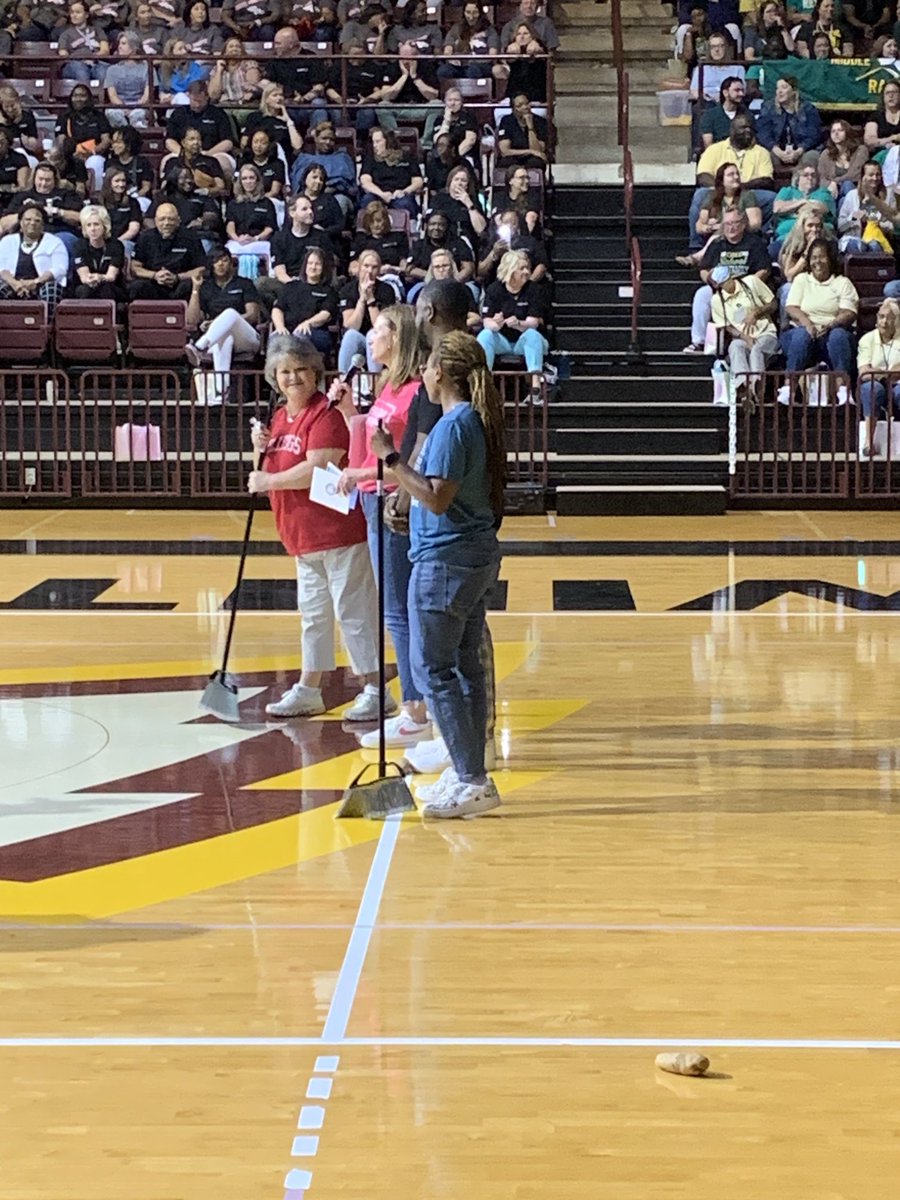 CPESBobcat tweet media