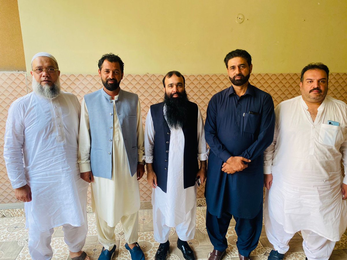 Khalid_Naik_'s tweet photo. حافظ خالد نیک گجر امیدوار این اے 127 کی حلقہ احباب سے ملاقات.
.
#KhalidNaikGujjar #Election127 #ConstituencyMeeting #CommunityEngagement #PoliticalInteraction #LocalLeadership #SupportingOurCandidate #ConnectingWithVoters #PeoplePower https://t.co/MD27GMeyPf