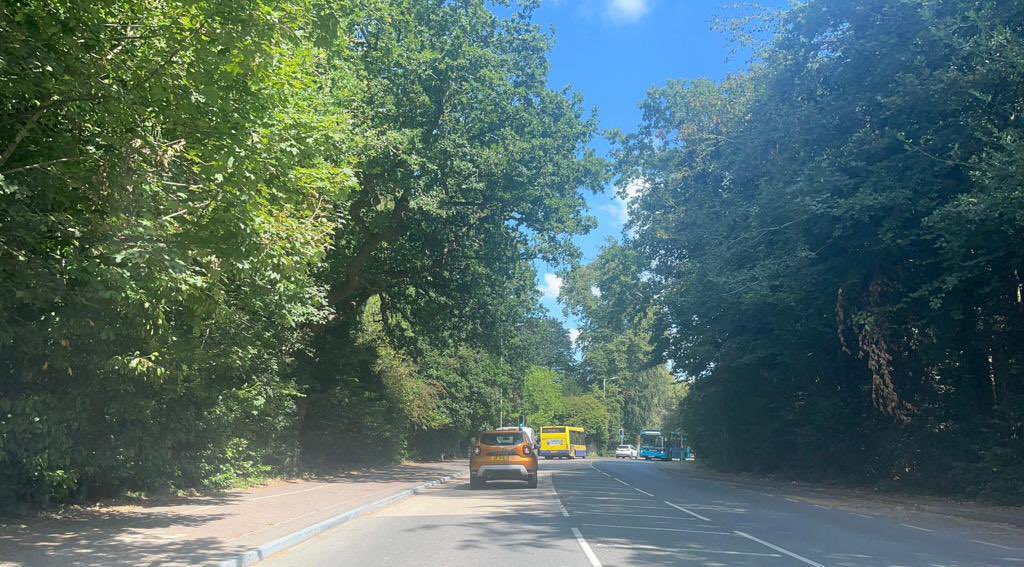 Superb that Pembury Road has re-opened nearly 3 weeks ahead of plan.

<a href="/SGNgas/">SGN</a>, contractor WCB and <a href="/Kent_cc/">Kent County Council</a> responded to representations from me and councillors to accelerate the works by deploying an extra crew - for which we are v grateful.

The teams have done a great job 👏