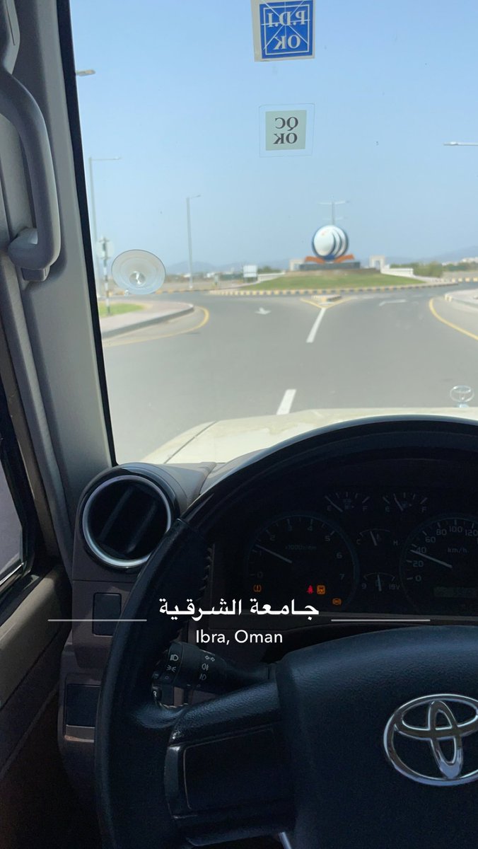 fiii3i's tweet photo. وانا عليك من الوله دوم مايل💛. https://t.co/oz4bIJ354Y