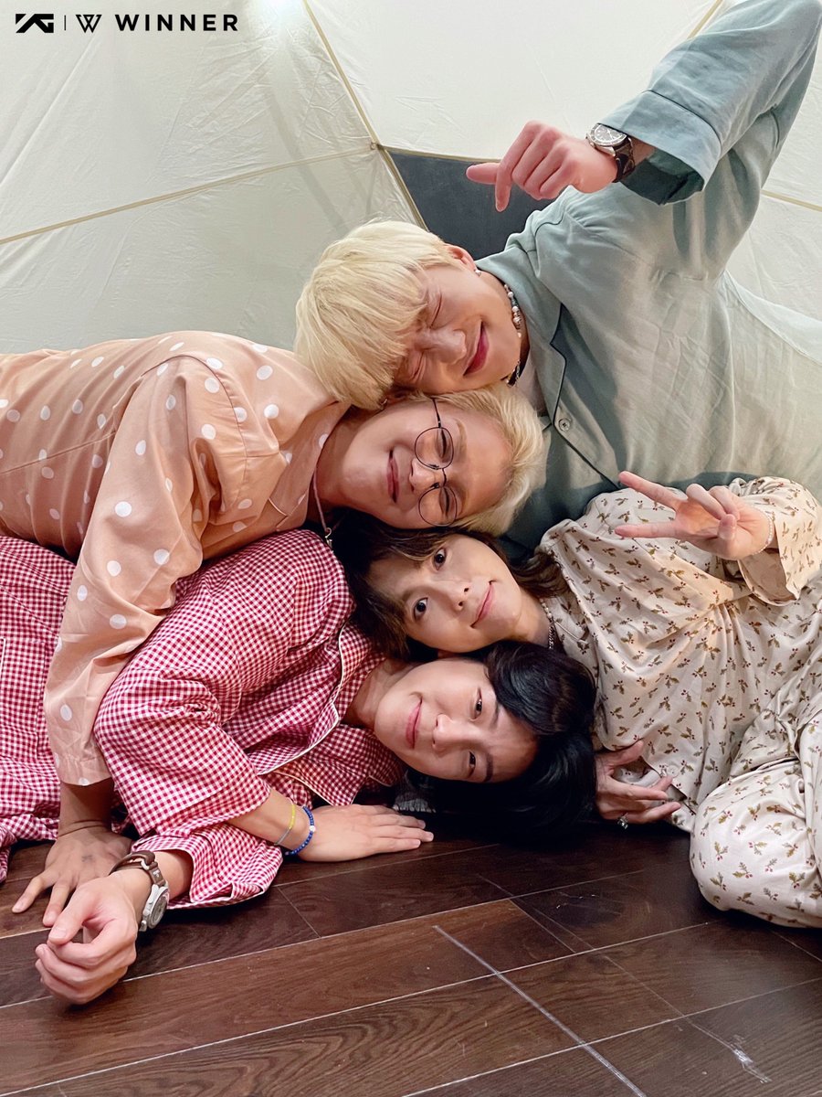jeb4winner's tweet photo. 3rd time celebrating WINNER's debut anniversary🥰 Congratulations WINNER!!!! Thank you for sharing your life with us💙💙💙💙 

Our Sweet Home WINNER
#Happy9thWINNERversary
#위너는_9년째_인서의_패밀리
#위너 @yginnercircle https://t.co/Yn62EFxTKz