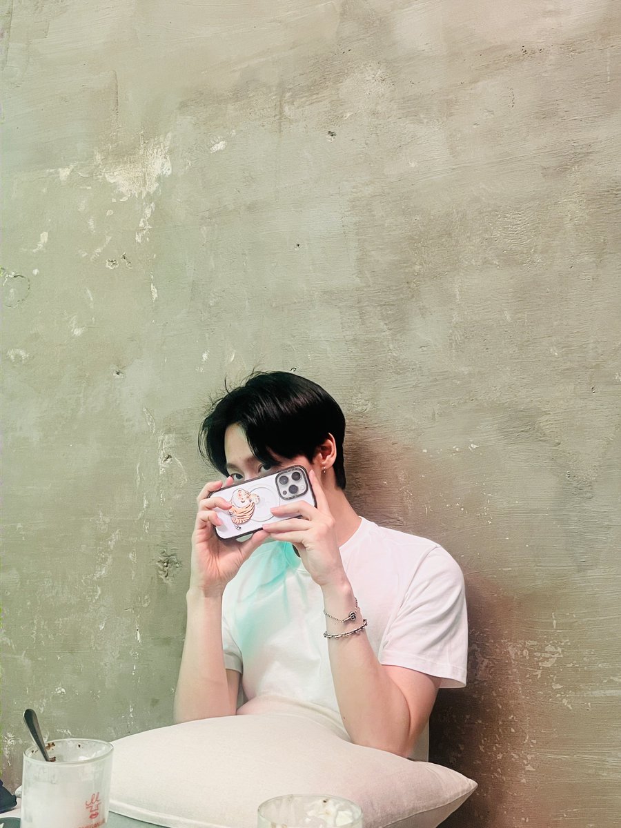 [#환웅]
휴일 좋아💚🐯🌙