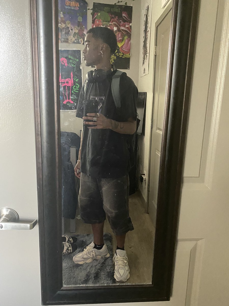 chancew930's tweet image. #firstdayofclass #jrszn