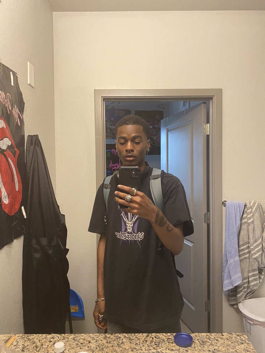 chancew930's tweet image. #firstdayofclass #jrszn