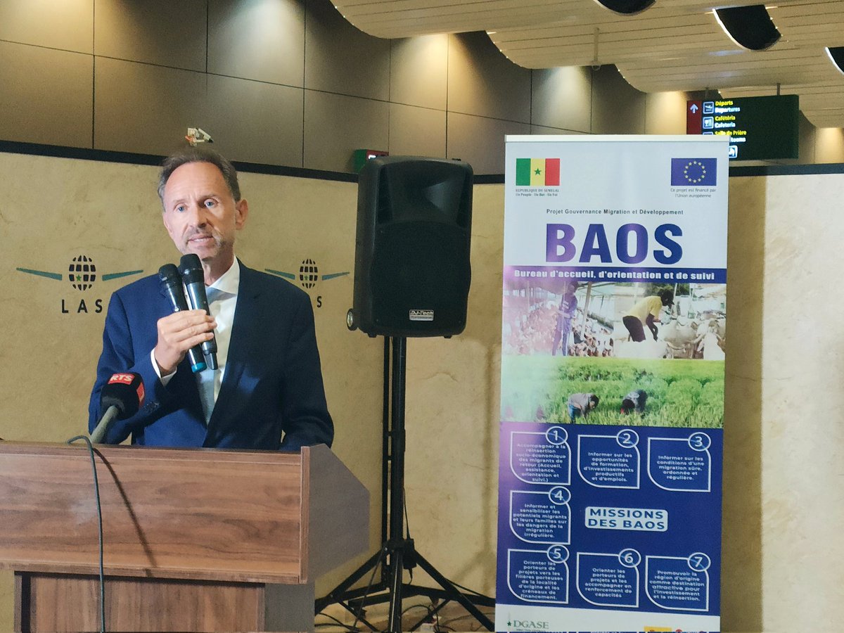 UEauSenegal's tweet image. À l'ouverture, ce matin, du Bureau d'accueil, d'orientation et de suivi (BAOS) du @DKaeroport, où les migrants de retour seront promptement accueillis et orientés vers des opportunités concrètes qui leur permettront de construire leur avenir au 🇸🇳  #tekkifii