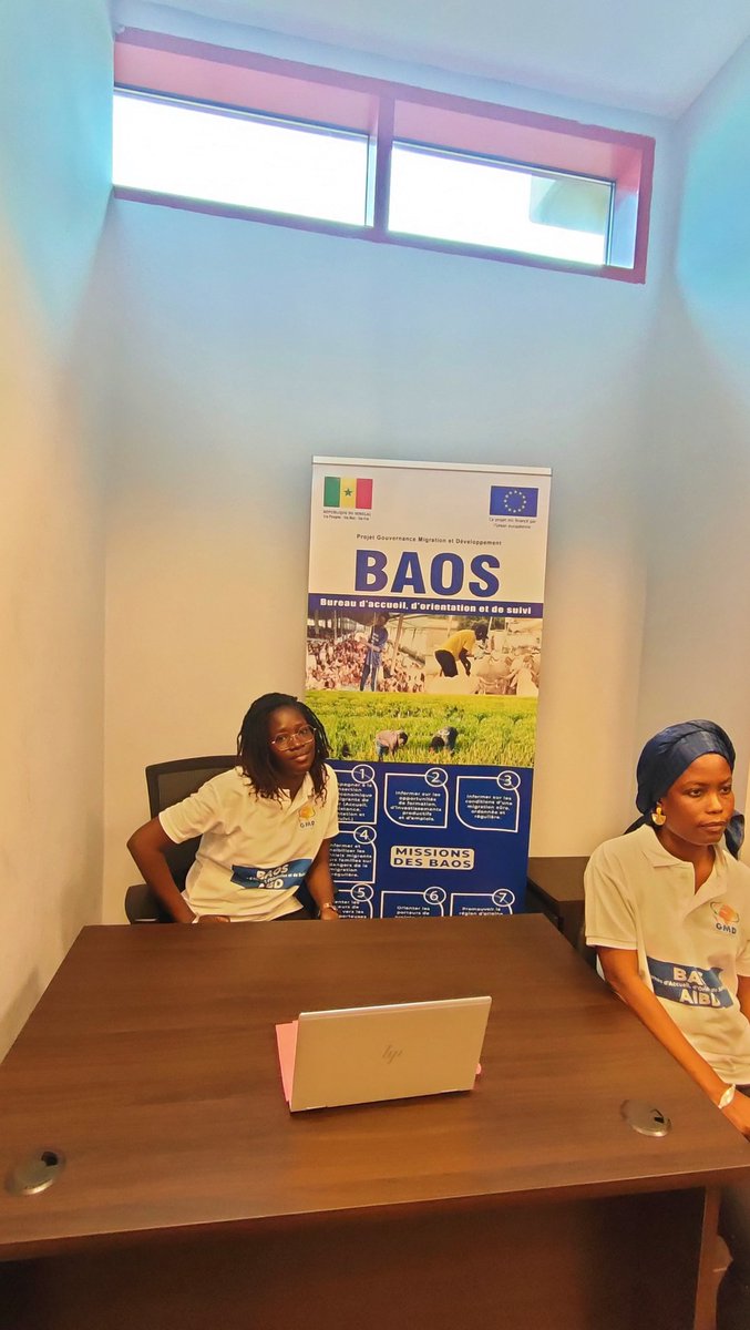 UEauSenegal's tweet image. À l'ouverture, ce matin, du Bureau d'accueil, d'orientation et de suivi (BAOS) du @DKaeroport, où les migrants de retour seront promptement accueillis et orientés vers des opportunités concrètes qui leur permettront de construire leur avenir au 🇸🇳  #tekkifii