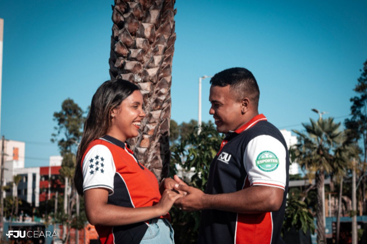FJUCeara's tweet image. O amor inteligente, nos faz entender que o amor é muito mais do que um sentimento...✨

Esteja conosco às 19h na Terapia do Amor, e aprenda sobre o amor inteligente!🧠

#TdoA #FJUOficial #FJUCe