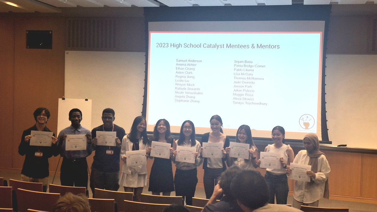 Thanks @HSCatalystPrgm and @DanweiHuangfu for allowing me to be part of this wonderful program designed to offer biomedical research exposure to NYC high school students of diverse and/or underprivileged backgrounds. Congrats to @lesliieliu, you have done a fantastic job!