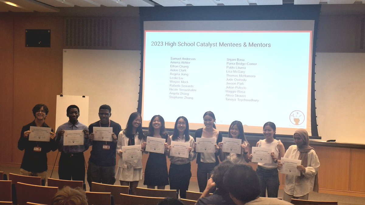 Julian Pulecio (@julian_pulecio1) on Twitter photo Thanks <a href="/HSCatalystPrgm/">HSCatalystProgram</a> and <a href="/DanweiHuangfu/">Dr. Danwei Huangfu</a> for allowing me to be part of this wonderful program designed to offer biomedical research exposure to NYC high school students of diverse and/or underprivileged backgrounds. Congrats to <a href="/lesliieliu/">leslie</a>, you have done a fantastic job! Thanks <a href="/HSCatalystPrgm/">HSCatalystProgram</a> and <a href="/DanweiHuangfu/">Dr. Danwei Huangfu</a> for allowing me to be part of this wonderful program designed to offer biomedical research exposure to NYC high school students of diverse and/or underprivileged backgrounds. Congrats to <a href="/lesliieliu/">leslie</a>, you have done a fantastic job!