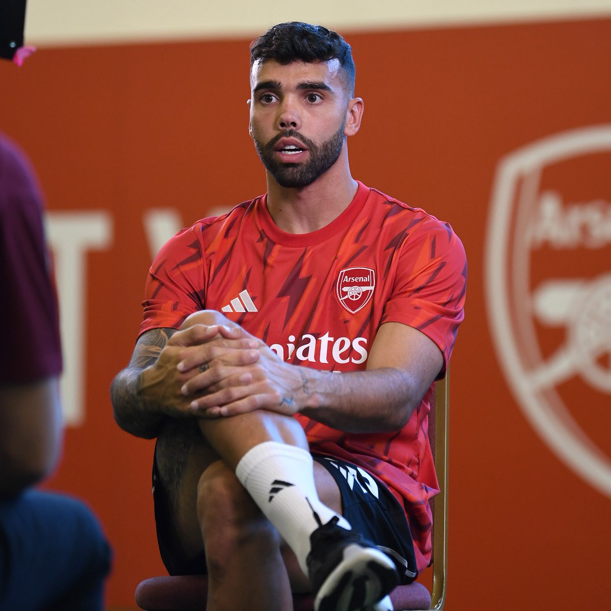 Arsenal's tweet photo. David Raya has been on quite the journey 🧤

🗞️ Here are twelve things you might not know about our new Gunner 👇