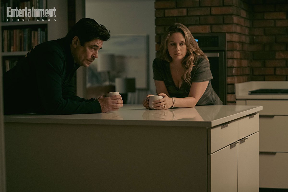filmes_e_filmes's tweet photo. Benicio Del Toro, Alicia Silverstone e Justin Timberlake são destaque nas primeiras imagens de "Reptile", suspense dirigido por Grant Singer que estreia dia 06 de outubro na @netflix.🎥
#reptile #netflix #tiff2023 #grantsinger #beniciodeltoro #aliciasilverstone #justintimberlake https://t.co/8ixYhZmvk8