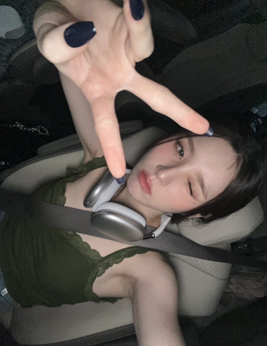 1019_01's tweet photo. [230817] 🐰💌 https://t.co/SPSZHcbY7o