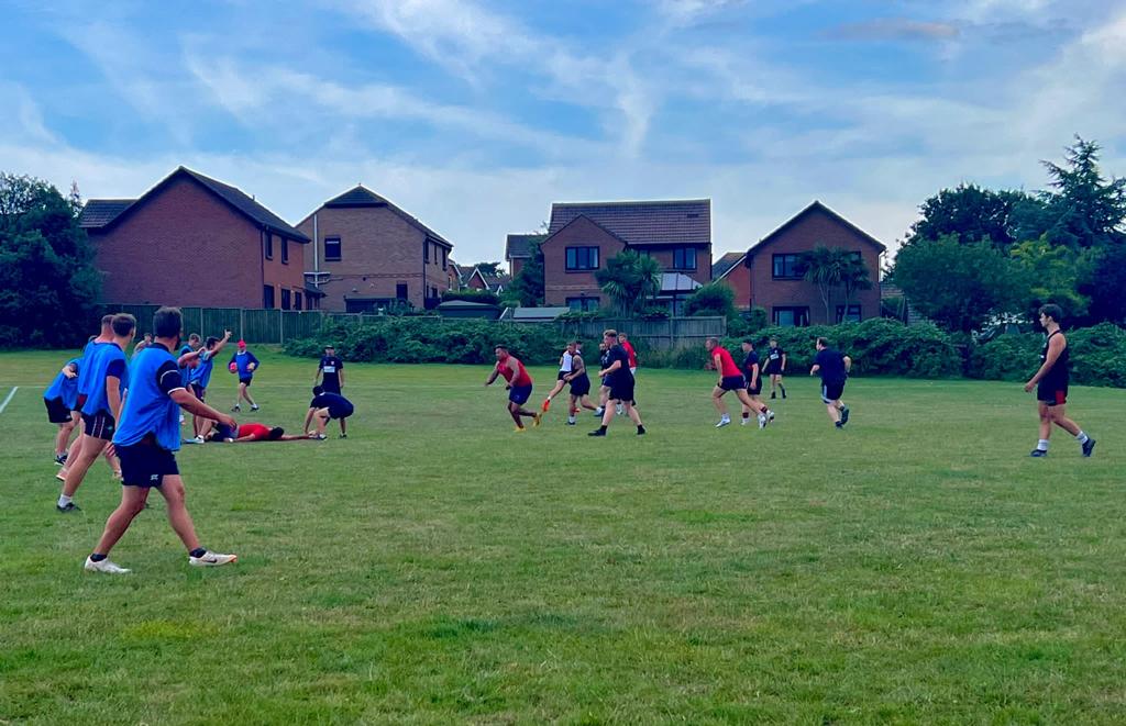 SSRFC's tweet image. 𝗧𝗿𝗮𝗶𝗻𝗶𝗻𝗴 𝗨𝗽𝗱𝗮𝘁𝗲 ‼️

There is no training this evening at HQ - it will take place tomorrow evening from 18.30 

This will then be followed by a players meal, player registration and a talk on mental health post training. 

Bar will be open and food is £5pp. 🍻🍜
