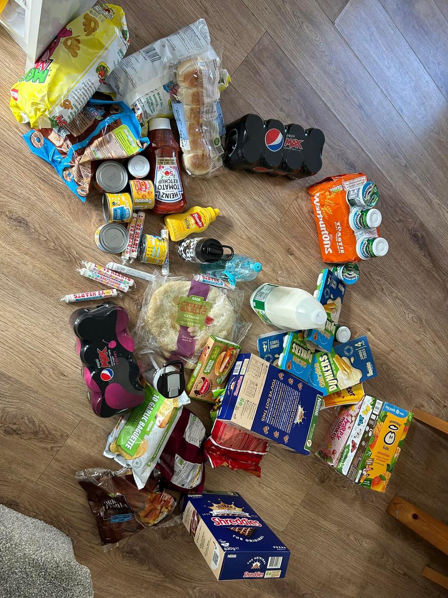 Ashalillz's tweet photo. @AsdaServiceTeam I would love to know how this lot comes to £77. Absolutely insane prices https://t.co/bXCkNa7EJT