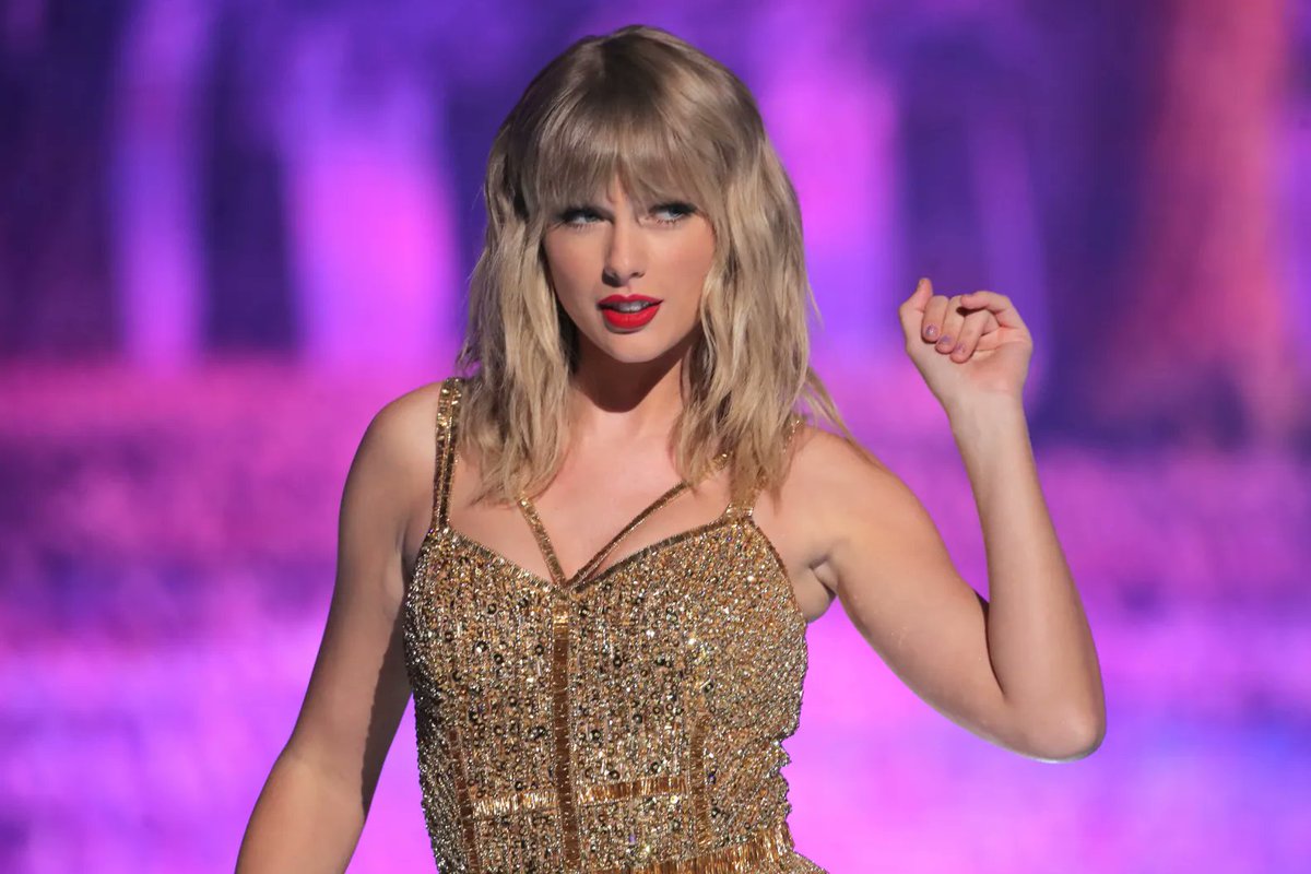 NFL_DovKleiman's tweet photo. 𝐑𝐞𝐩𝐨𝐫𝐭: Taylor Swift has turned down the opportunity to play Super Bowl 58, via @HITSDD https://t.co/bOA42RRzoa