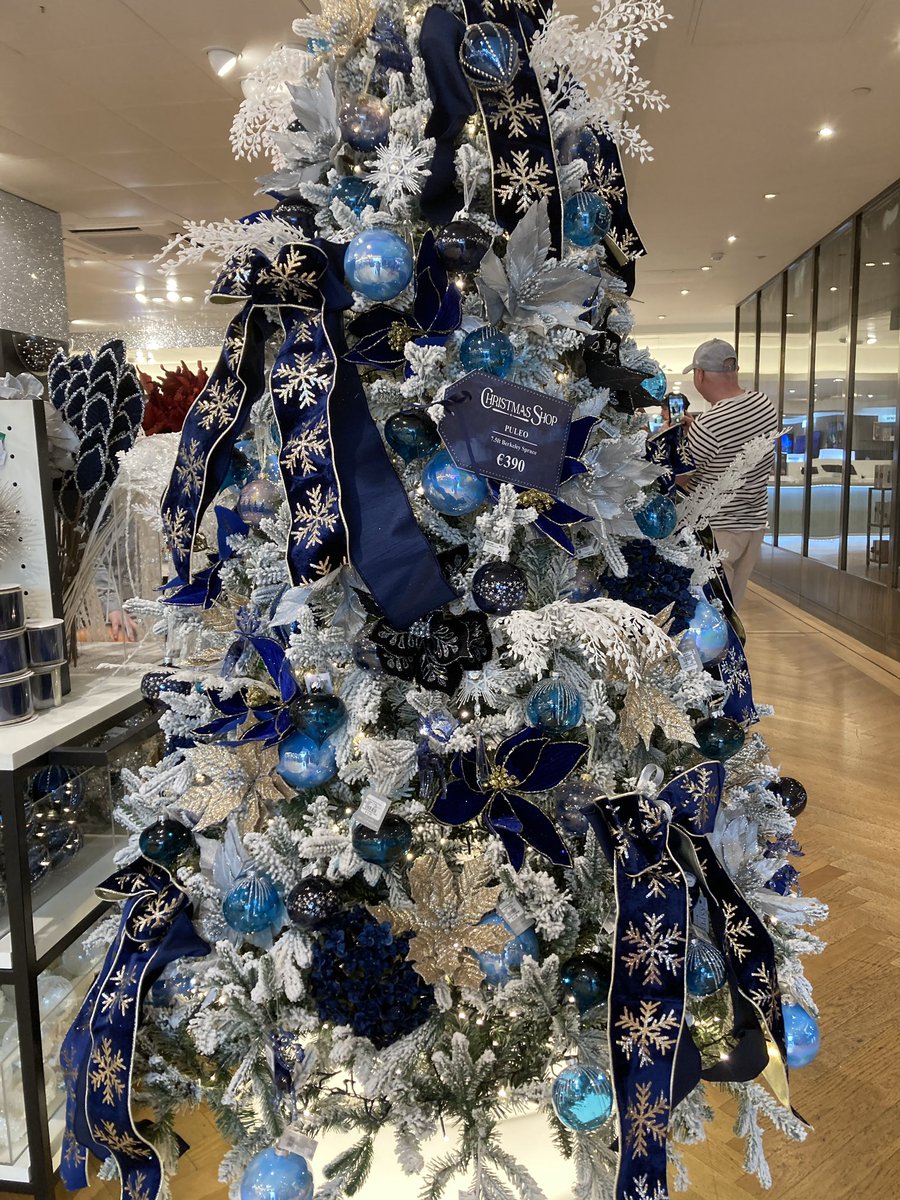 Stephie Graphics tweet media