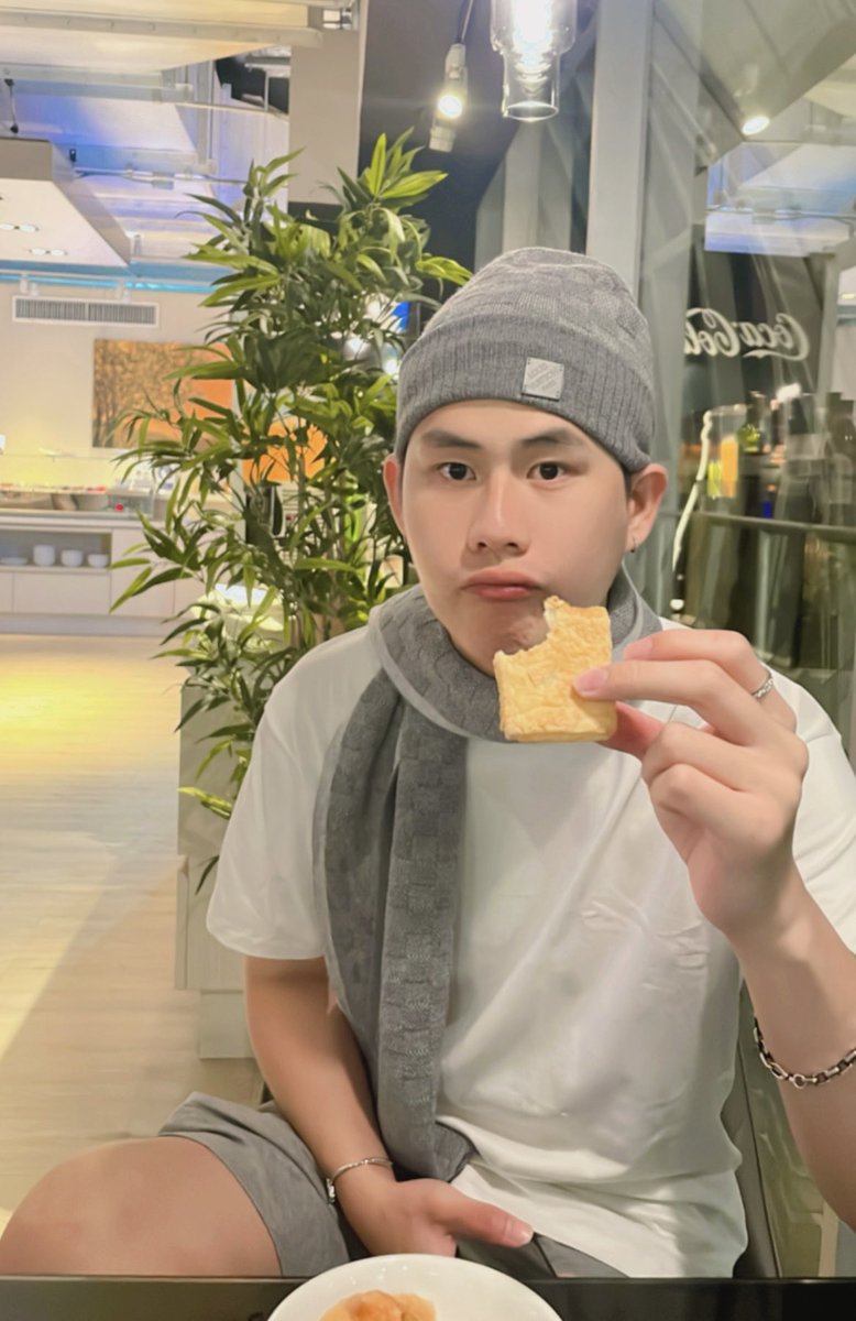 satangktp's tweet photo. อร่อยเหาะ #FBWSreadyforSEOUL https://t.co/6yQhrt1SGM
