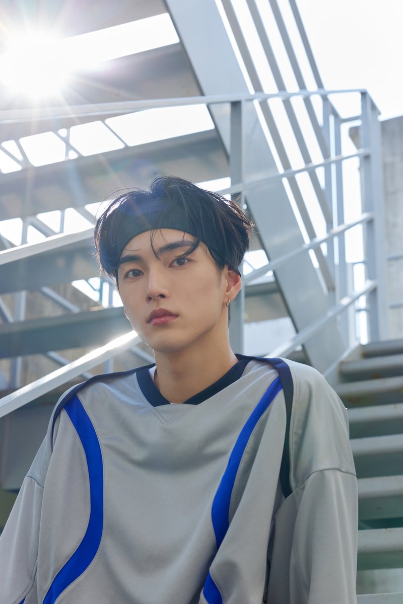 RIIZE_official's tweet image. Training Days #2
#SEUNGHAN #승한

【Get A Guitar - The 1st Single Album】
➫ 2023.09.04 6PM (KST)

💿Pre-save &amp;amp; Pre-order
riize.lnk.to/GetAGuitar

#RIIZE #라이즈 
#RISEandREALIZE  
#GetAGuitar #RIIZE_GetAGuitar