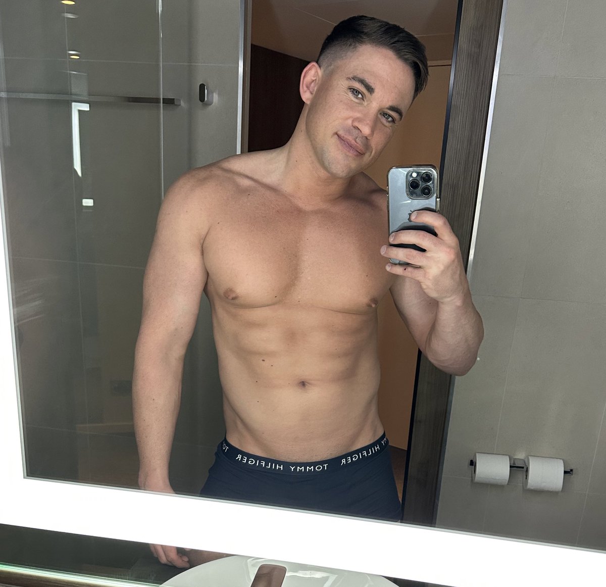 will_parfitt_'s tweet photo. Goodnight 😴 https://t.co/OPTTzR4C6v