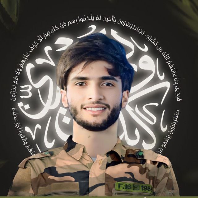 fayq01's tweet photo. عادتكم أحرار .. ماخنتوا ا لأصرار .. والـ يحجي عنكم يثمن كلامه
#دماء_الثوار_ستهدم_عروشهم https://t.co/H4fzBUhUG2