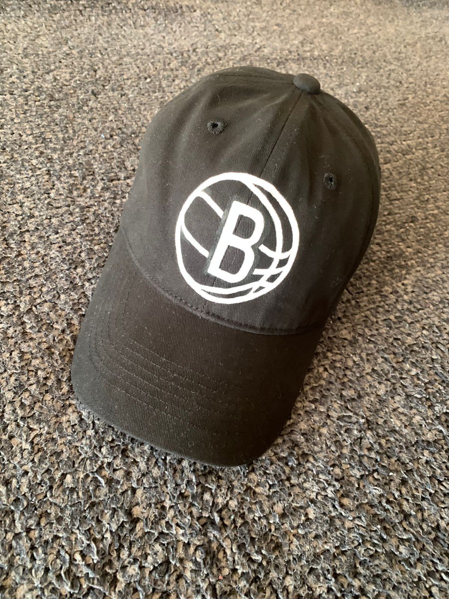 Vmonsart1's tweet photo. Arte en algodón! 
Diseños únicos y especiales pintados a mano 

#Cdmx #Arte #Gorras #outfitoftheday #Venta #Talpan @TlalpanVecinos https://t.co/4qmqU02XKF