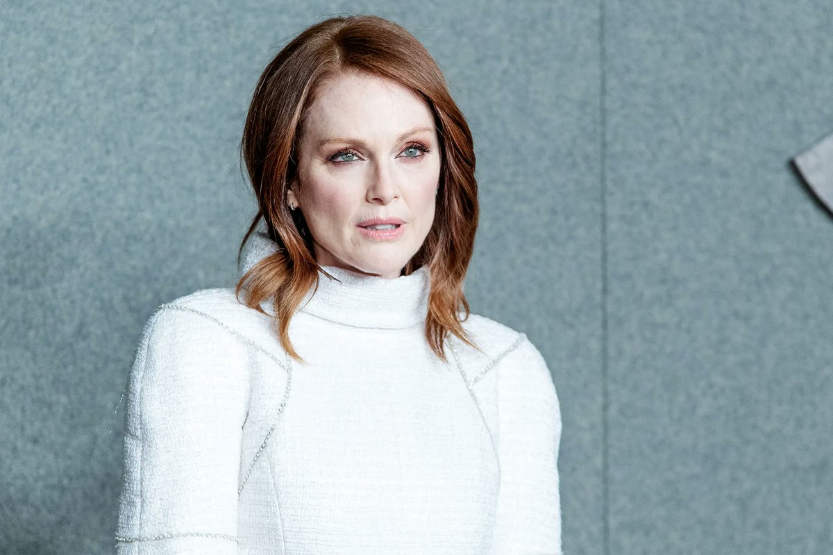 VassosF's tweet photo. Smart, exciting, and full of shocking twists, Julio Rojas's Case 63 (2022) blew me away. And Julianne Moore is phenomenal even when using just her voice.👏👏👏 #Case63 #Spotify #Podcast #JulianneMoore https://t.co/cM3Z6dWFIJ