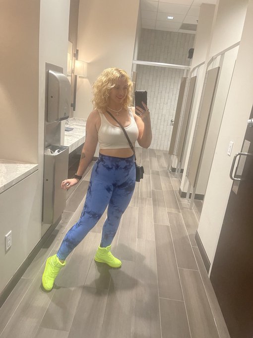 undressjess