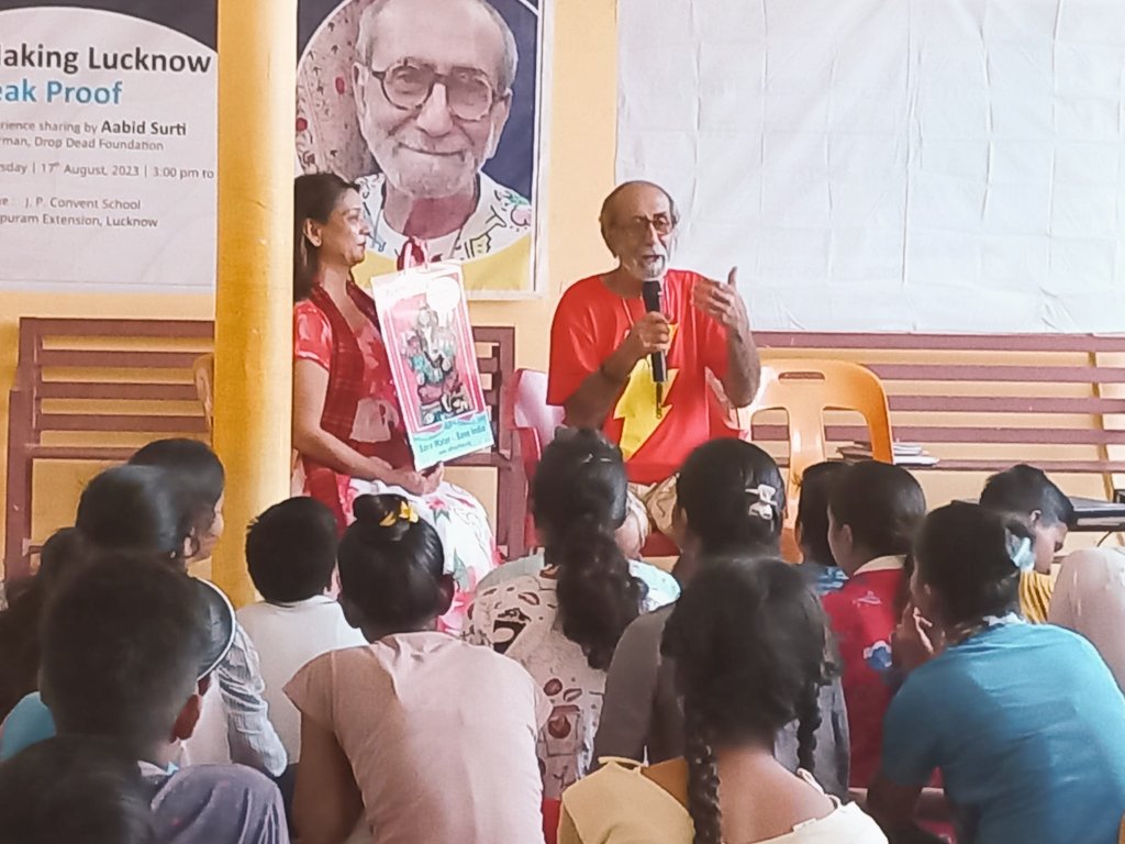 Richachandra16's tweet photo. #waterwise A day well spent with Water Man Sri Abid Surti, children and community enlightened on the issue of water conservation and taking little steps for saving every drop of water @IamSandeepKhare @VigyanF @gwtodreamers https://t.co/4dxDRuooNi