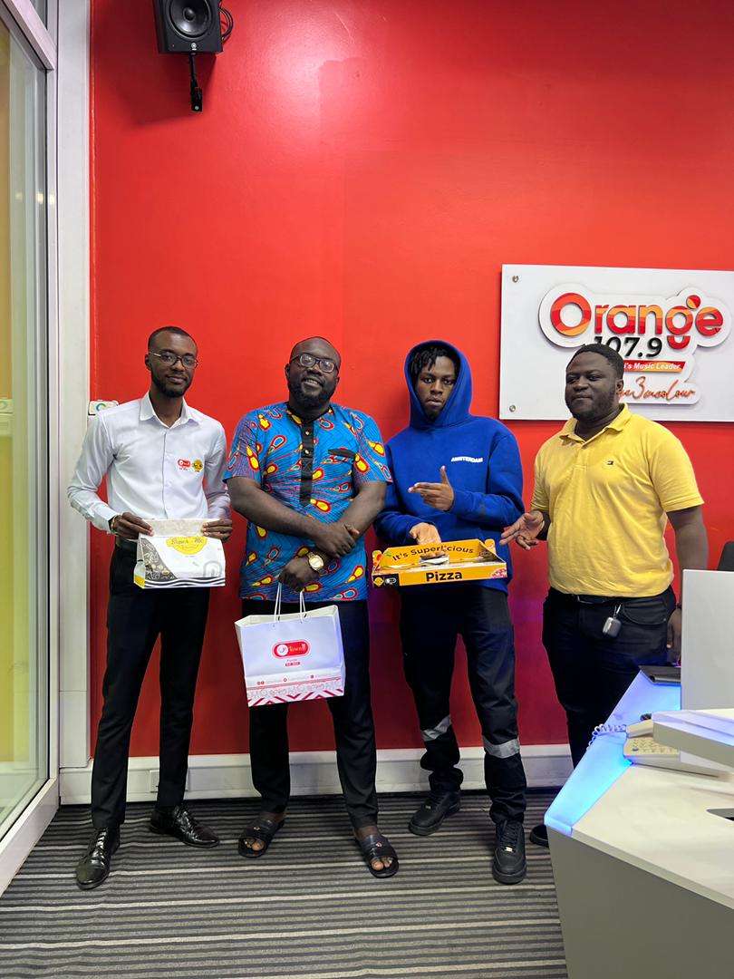 As the Managing Director of <a href="/SupermcUptown/">Super-McUptown 🍔🍴</a>  🍔   🍽️ together with our brand Influencer <a href="/KwekuFlick/">KWEKU FLICK</a>  and Super Group of Companies General Manager Wycliff Kojo  we surprised <a href="/mclawryofficial/">Mc Lawry</a>  and the <a href="/Orange_1079/">Orange 107.9 FM</a> Team on live Radio Today with Food packages from Super-Mc Uptown