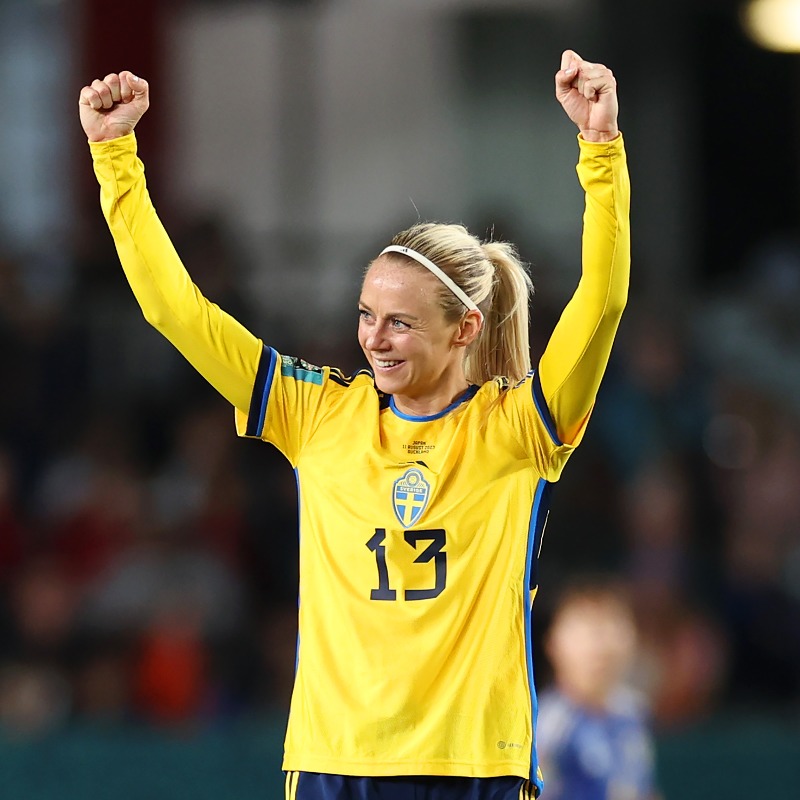 FIFAWWC's tweet photo. From preventing goals to scoring them. ➡️⚽

Sweden centre-back, Amanda Ilestedt, discusses how she became an Adidas Golden Boot contender. 👟

#FIFAWWC