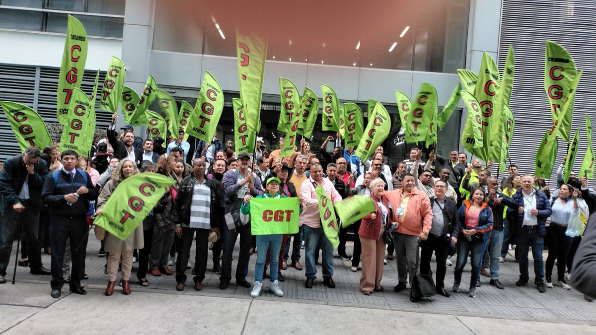 CGT_ADS's tweet photo. @MintrabajoCol @GloriaRamirezRi @petrogustavo es hora de que se sienten con la verdadera representación de la @CGTOFICIAlCOL, rechazamos enfáticamente que desconozcan las decisiones del movimiento sindical mayoritario Cegetista representado por la presidente @Miryamluztriana https://t.co/2fI1HVmggm