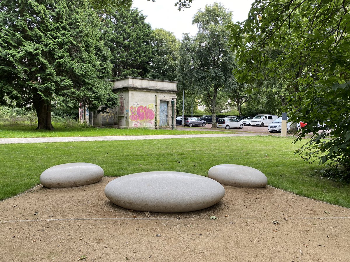 ILovesTheDiff's tweet photo. The park is behind the National Museum, between Park Place and Museum Avenue. It’s next to what is now Cardiff University but was once the University College of South Wales and Monmouthshire where from 1910-1915 Professor Mackenzie was a professor of Education. https://t.co/5wLQtXH2Bg