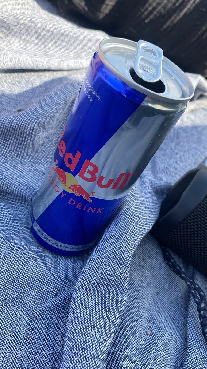 kirua_zldk's tweet image. même à la plage #p2r #p2f #junkie