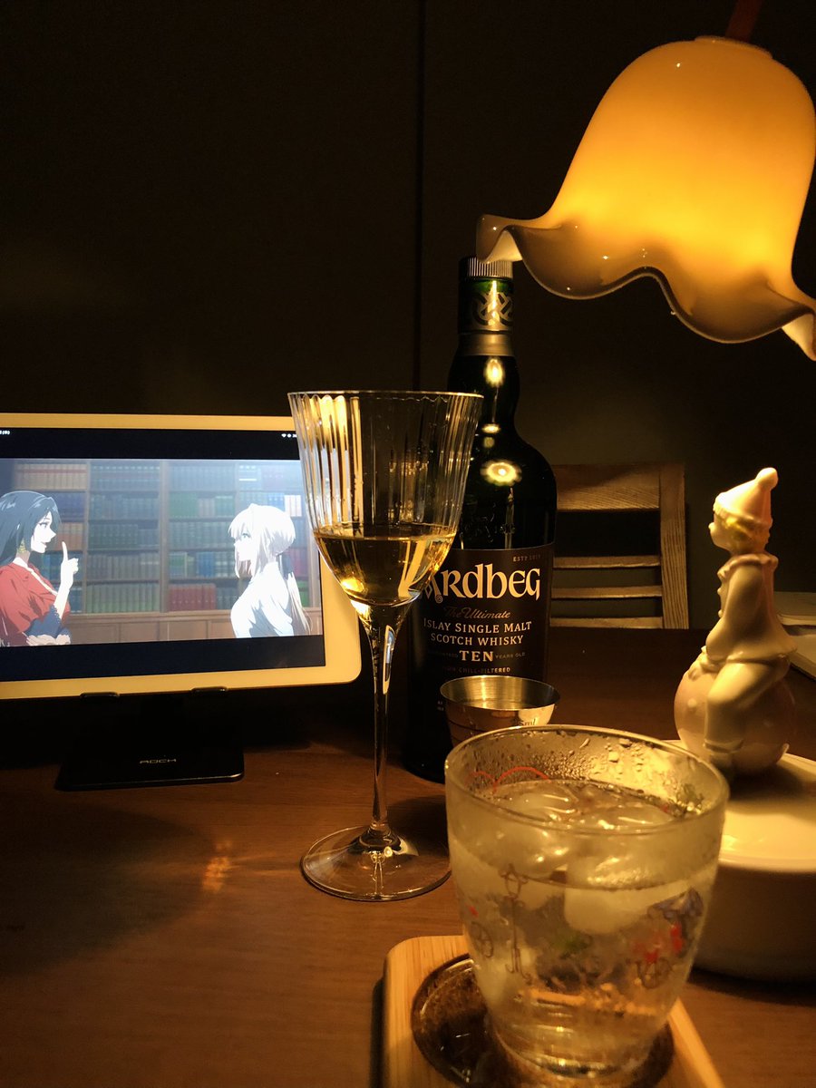 amasashiro0's tweet photo. #晩酌 サード #ウイスキー #アードベッグ です
あては #ヴァイオレットエヴァーガーデン
名作ですねぇ~
見ながら寝落ちしそうです😓
#SingleMolt #ARDBEG #Whisky
#ダイエット #増量中 https://t.co/VDK8CIwpmk