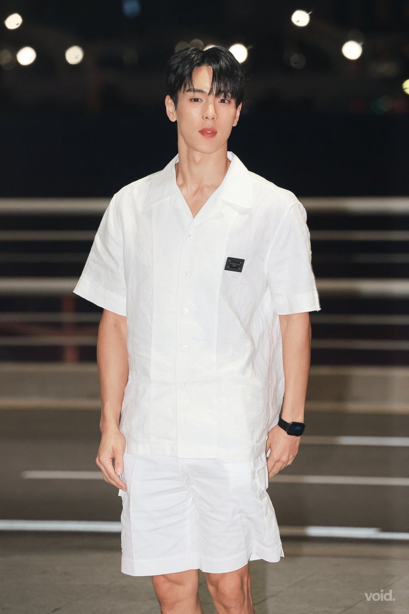 void_0618's tweet photo. 230817 ICN 출국 HQ 

#셔누 #SHOWNU #몬스타엑스 #MONSTAX #MONSTA_X https://t.co/CjhH0meB8D