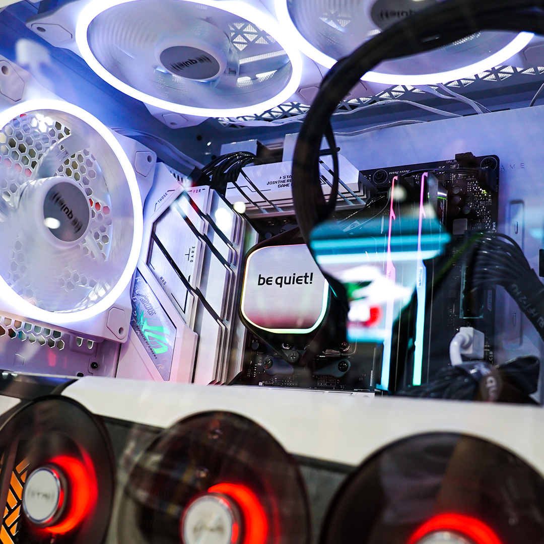 bequietofficial's tweet photo. Here's a little preview of what you can expect next week.
Do you already know which case this is❓
Sponsors:
@amd @SapphireTech @gskillgaming
#case #bequiet #launch #systembuild #pchardware https://t.co/OyTH2pGUe3
