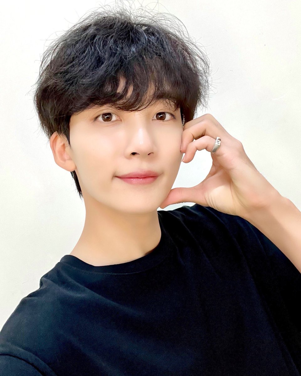 jeonghan-sensei selca✨✨ thank you for this month's lesson🥰