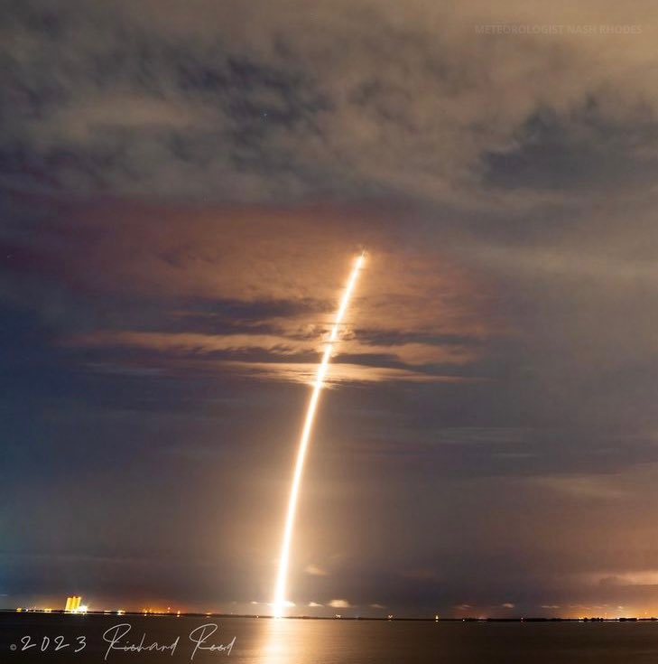 Through the clouds and into orbit! 🚀🏝️ Last night’s SpaceX Falcon 9 rocket successfully launched 22 Starlink satellites into low earth orbit from Cape Canaveral, Florida. Photo sent in via Instagram: prdgymx #spacex #weather #florida #flwx #space
