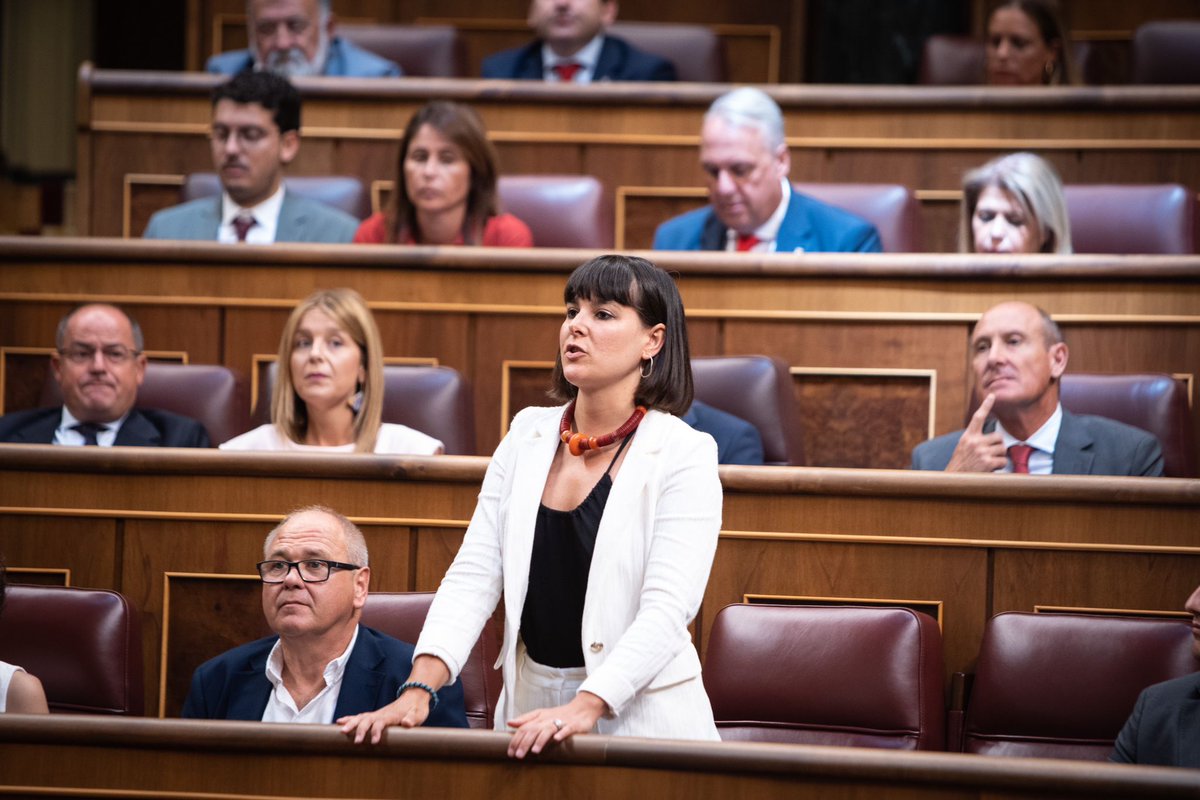 Avui ha estat un dia molt emocionant. Avui som més aprop de revalidar un govern de majoria progressita.

"Per seguir avançant, per la justícia social i la justícia climàtica, sí, prometo".

✊️🌻