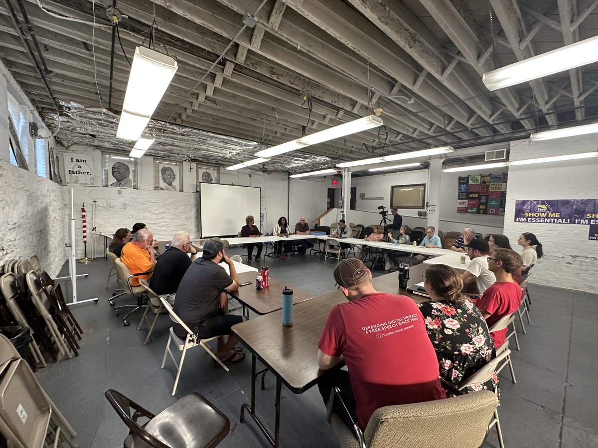 ward4stl's tweet photo. Thank you so much to Dr. Keisha Scarlett, the new Saint Louis Public Schools Superintendent, for attending our meeting and speaking on the state of SLPS last night! https://t.co/LB4nUMoUXX