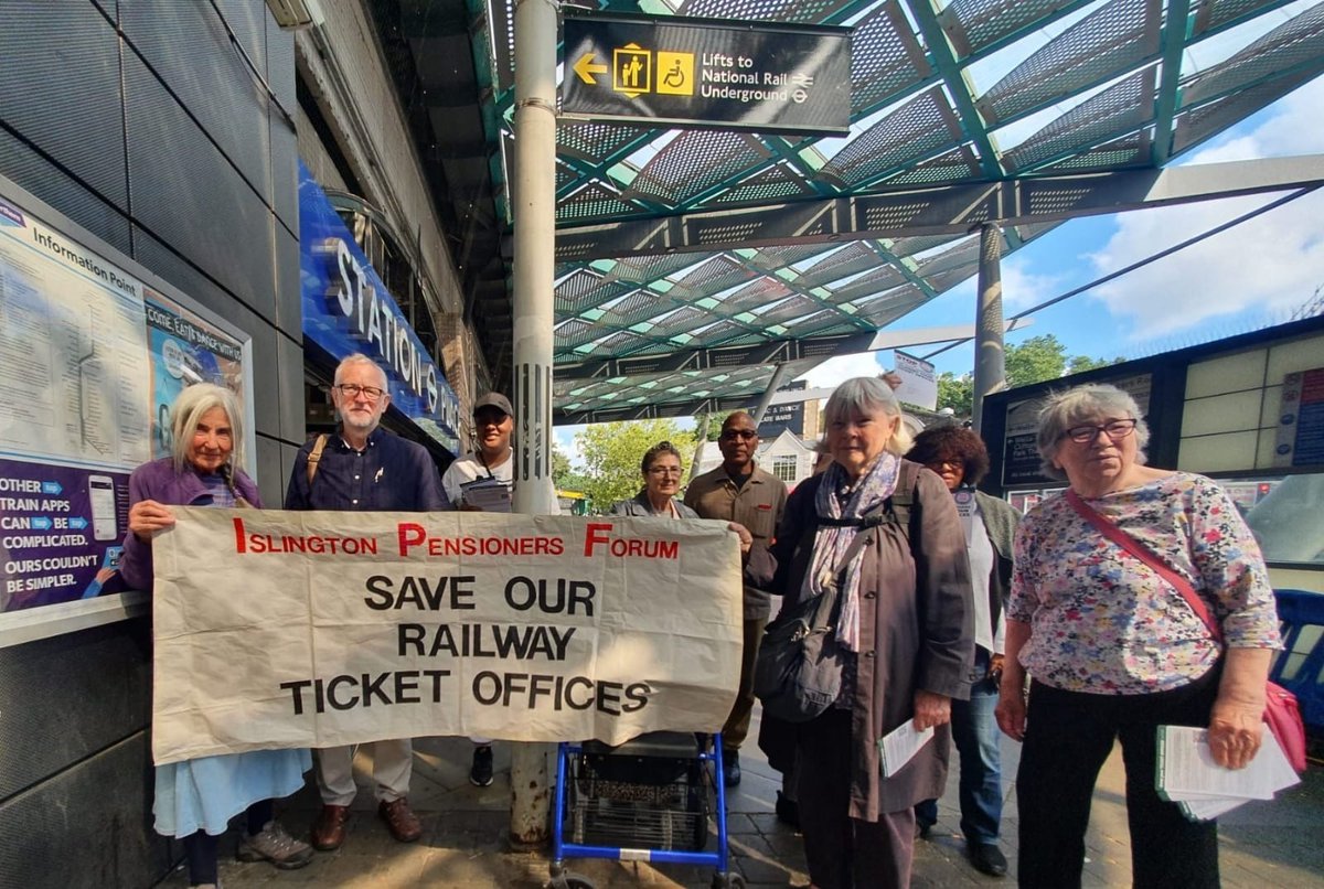 jeremycorbyn's tweet photo. Proud to join @IPFOfficial today at Finsbury Park Station to #SaveTicketOffices

The invaluable work of station staff, which thousands of travellers rely on each day, cannot be replaced by ticket machines

The government must scrap planned redundancies and ticket office closures! https://t.co/IgW1FeM8Xj